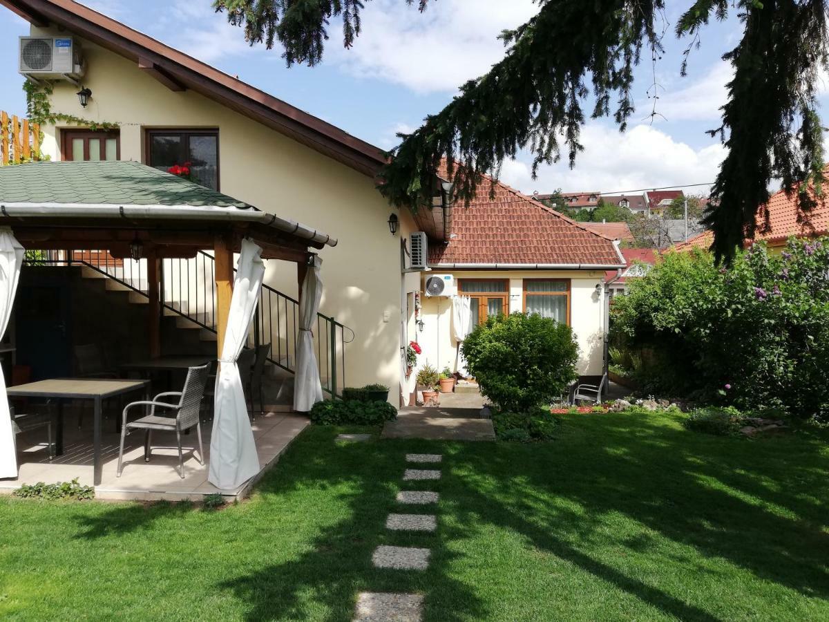 Gyoengyszem Vendeghaz Hotel Eger Bagian luar foto
