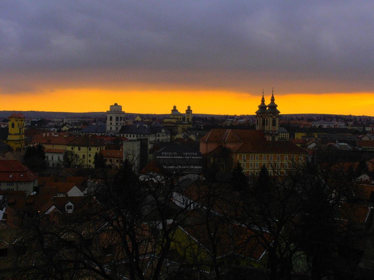 Gyoengyszem Vendeghaz Hotel Eger Bagian luar foto